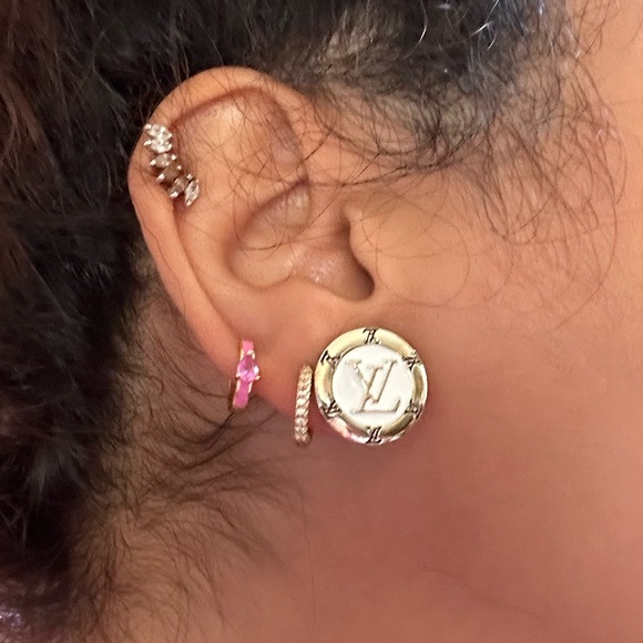 Louis Vuitton Gold White Button Metal Charm Stud Earrings - Picture 4 of 9